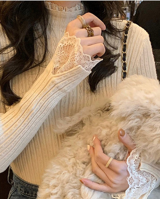 レース付き　ニットトップス